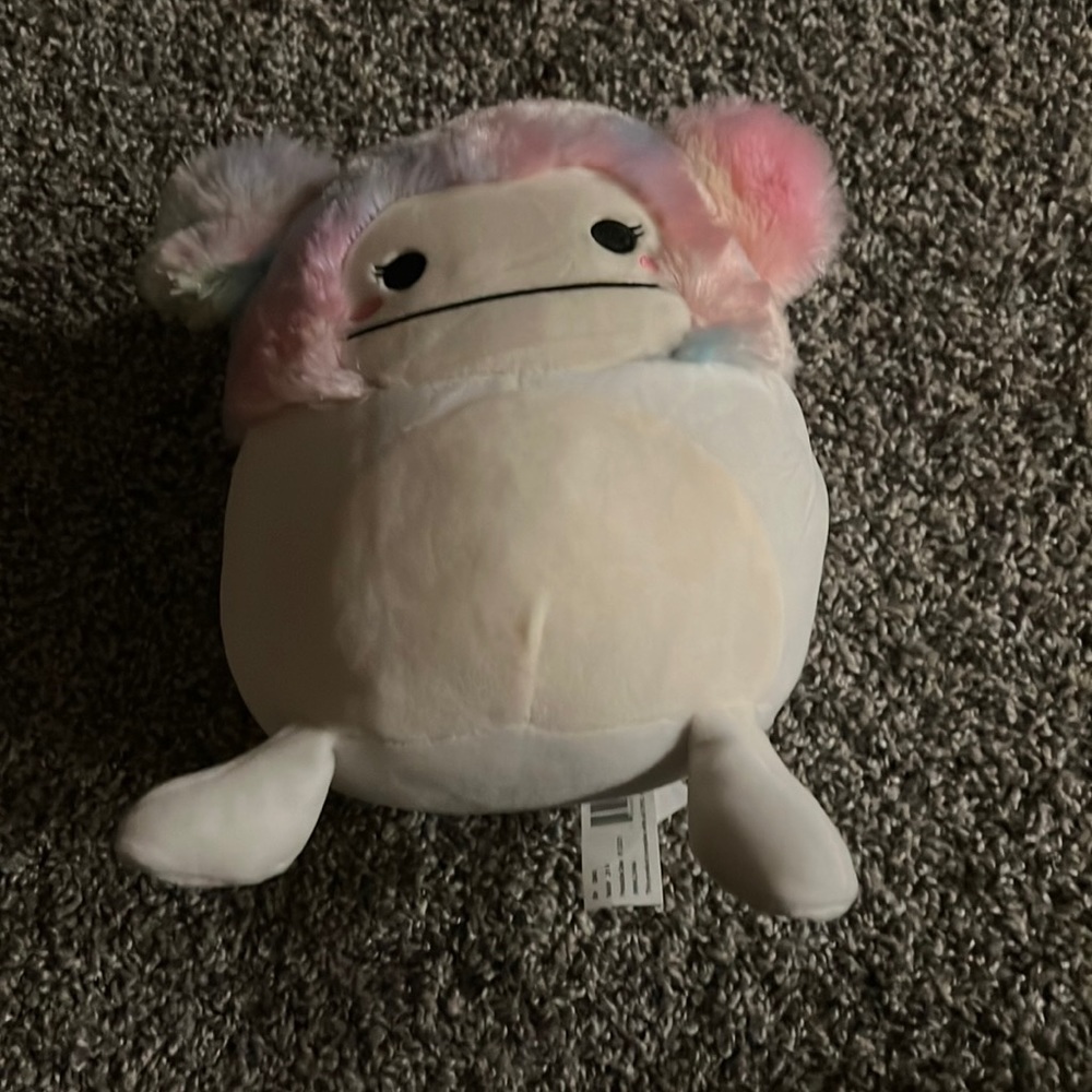 *NWT* Zaylee 8" Squishmallow